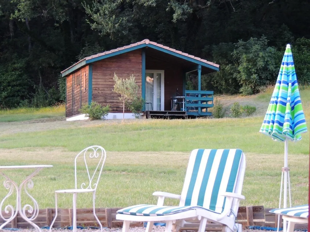 Chalet Confortable Aux Tourettes Avec Piscine Partagee location