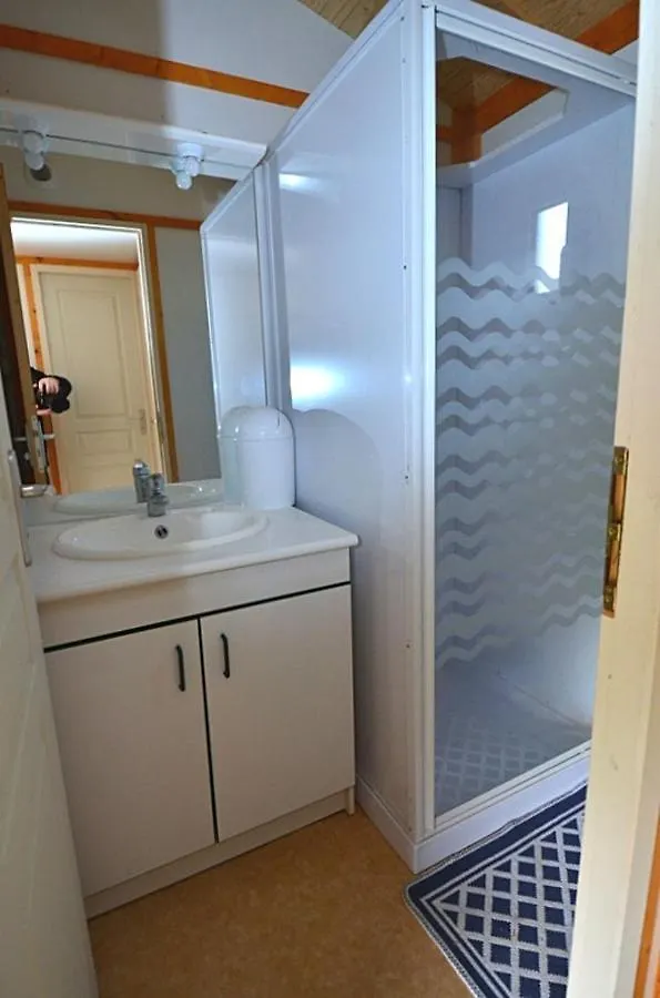 Chalet Confortable Aux Tourettes Avec Piscine Partagee Les Tourrettes